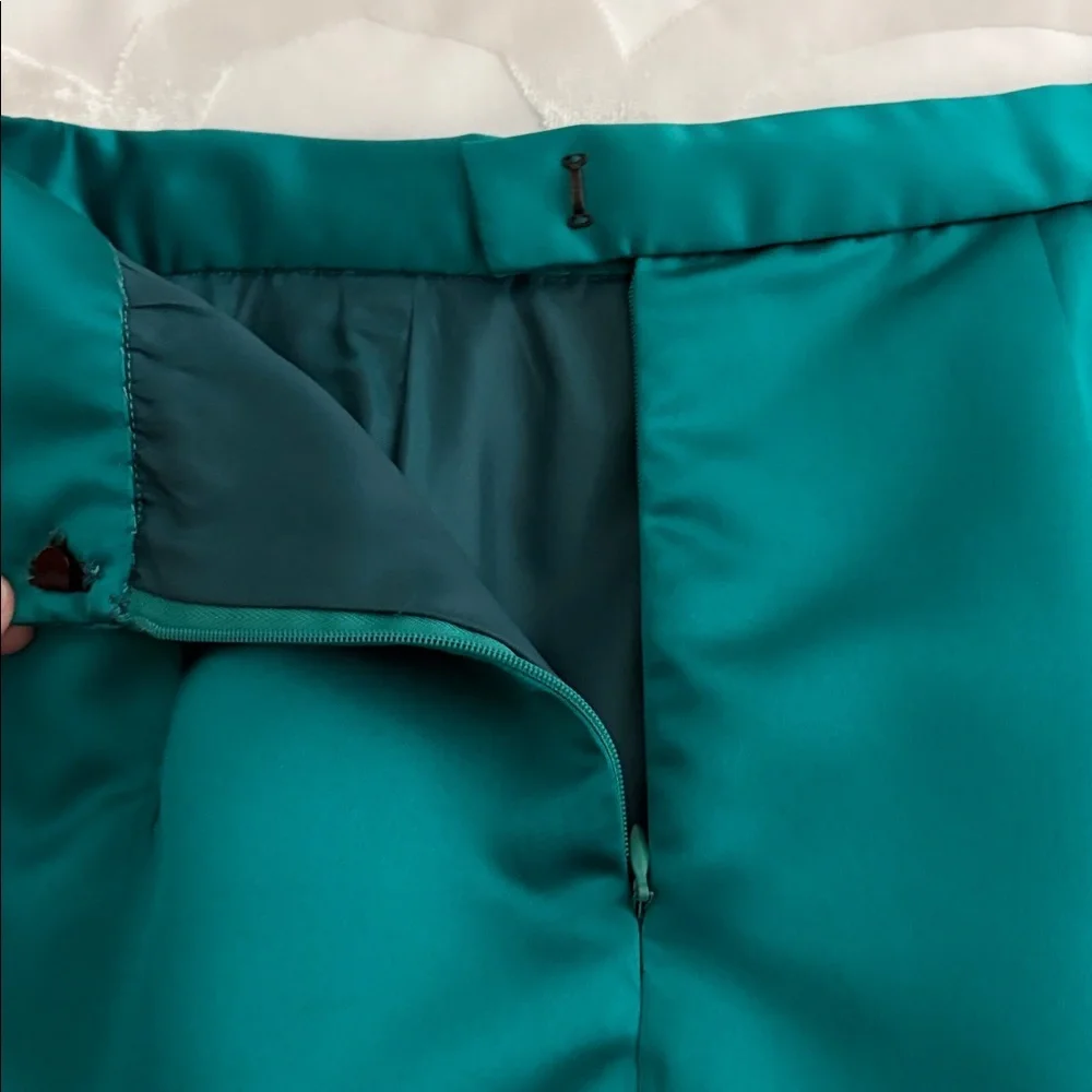 Arthur Doucette Teal Women's Silk Suit, Skirt with Decorative Bow Jacket. Size 6